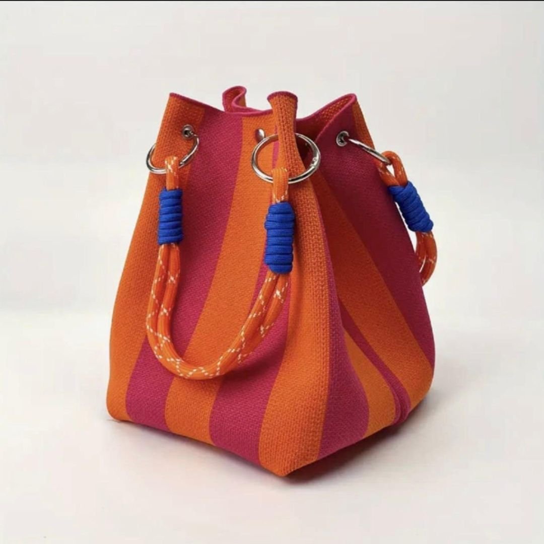 Bolso de mano ,textura tibiada chic - Imagen 3