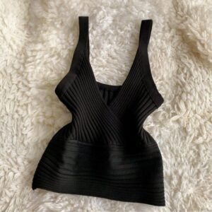 Top crop tejido cruzado negro