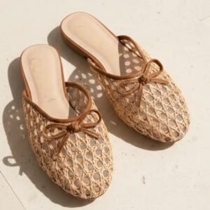 Mules de rafia tejida