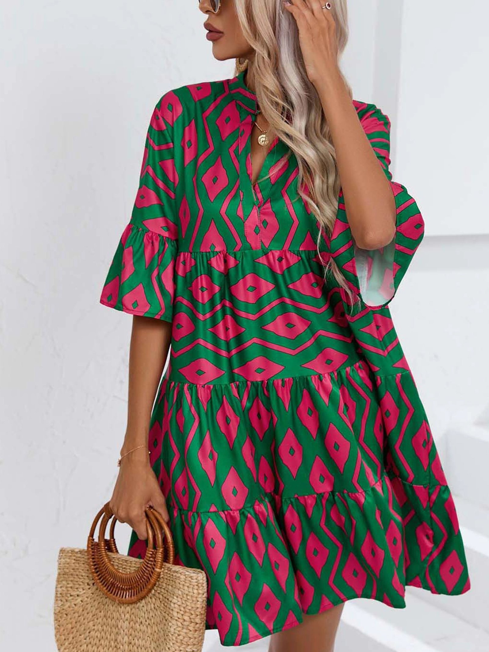 Vestido casual holgado con cuello en V