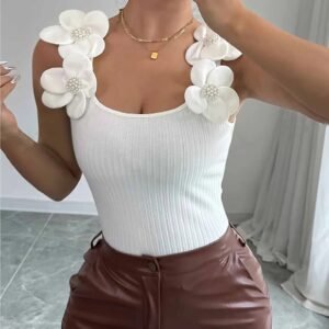 Top de punto con flores