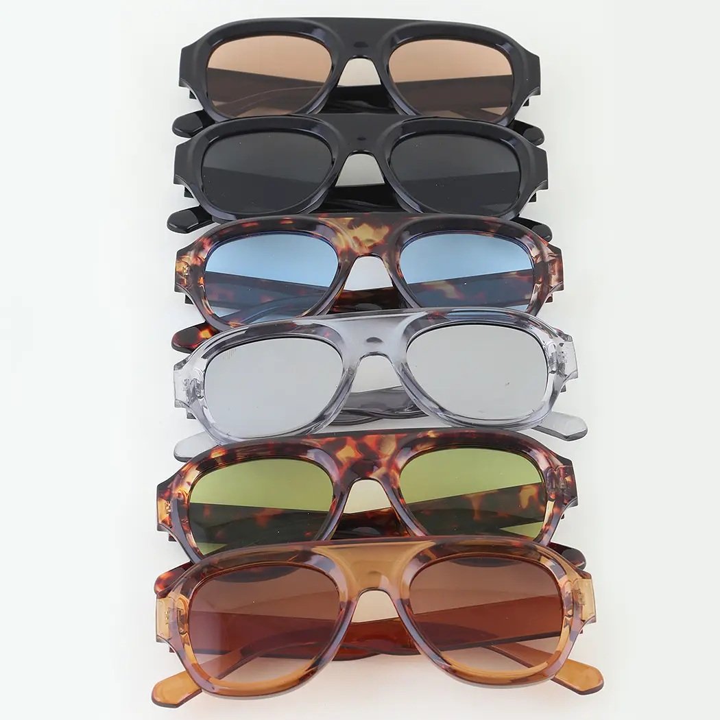 Gafas de sol redondas brillantes
