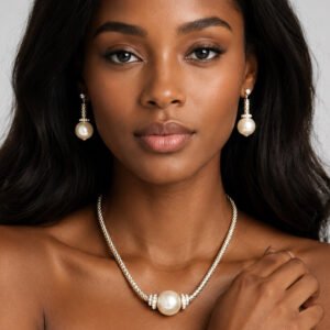 Collar con detalles de perlas