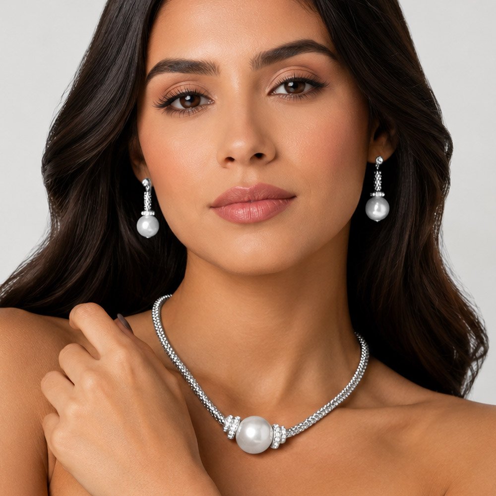 Collar con detalles de perlas - Imagen 3