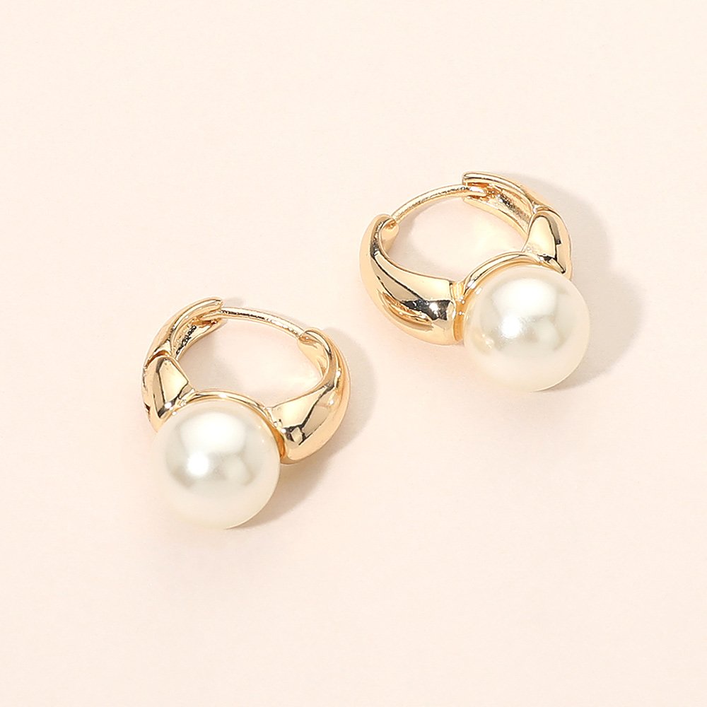 Pendientes de aro con perlas colgantes - Imagen 3