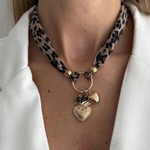 Collar tipo bufanda