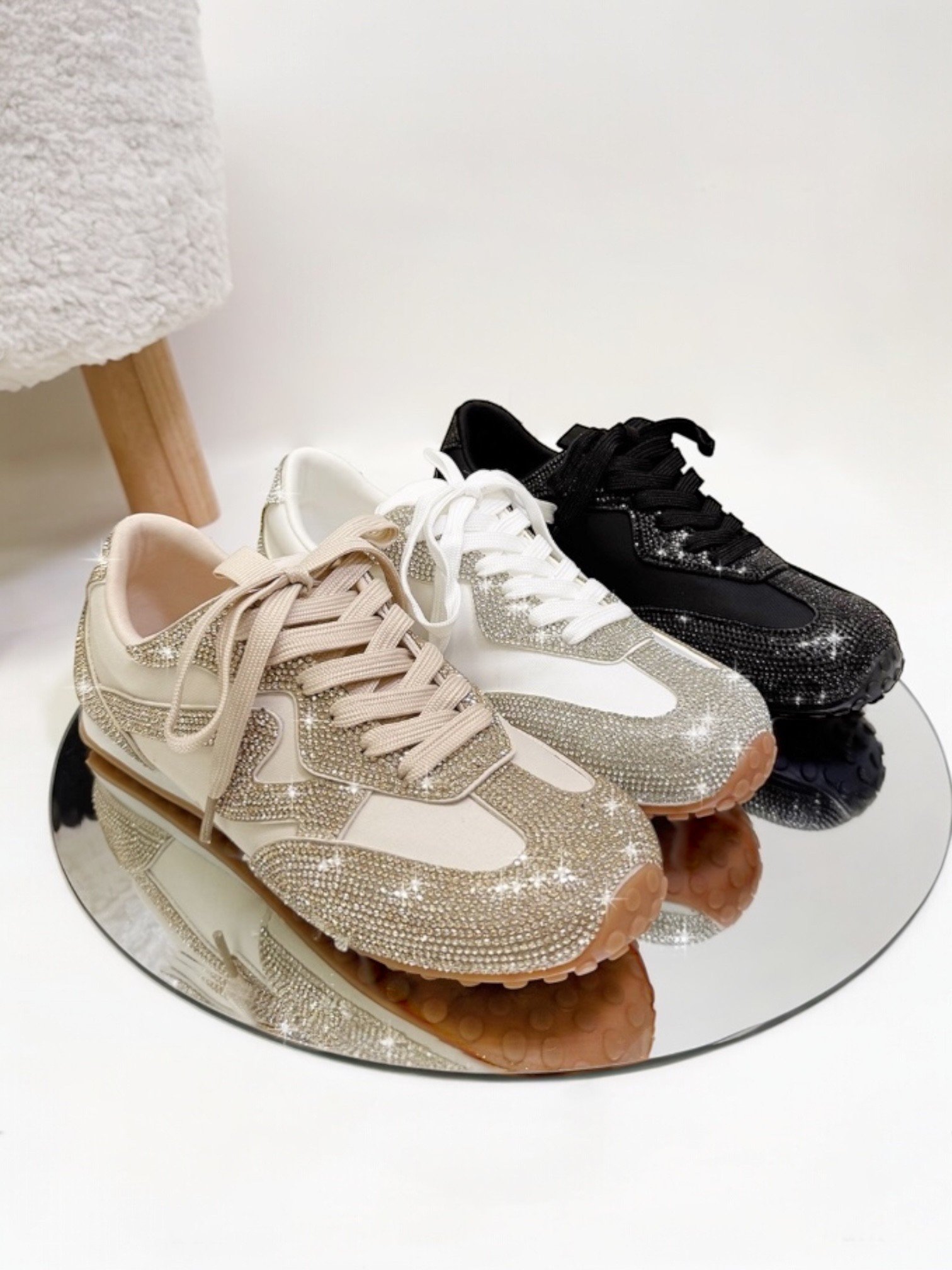 Zapatillas con pedrería