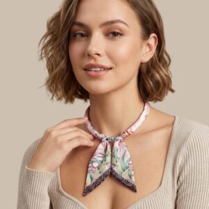 Bufanda tela floral y collar magnético
