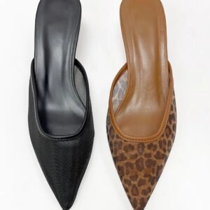 Zapato con tacón punta puntiaguda