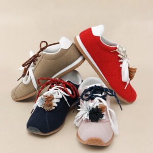 Zapatilla con Borlas