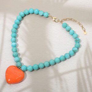 Collar corazón de resina