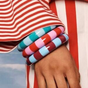 1 pulsera de resina a rayas