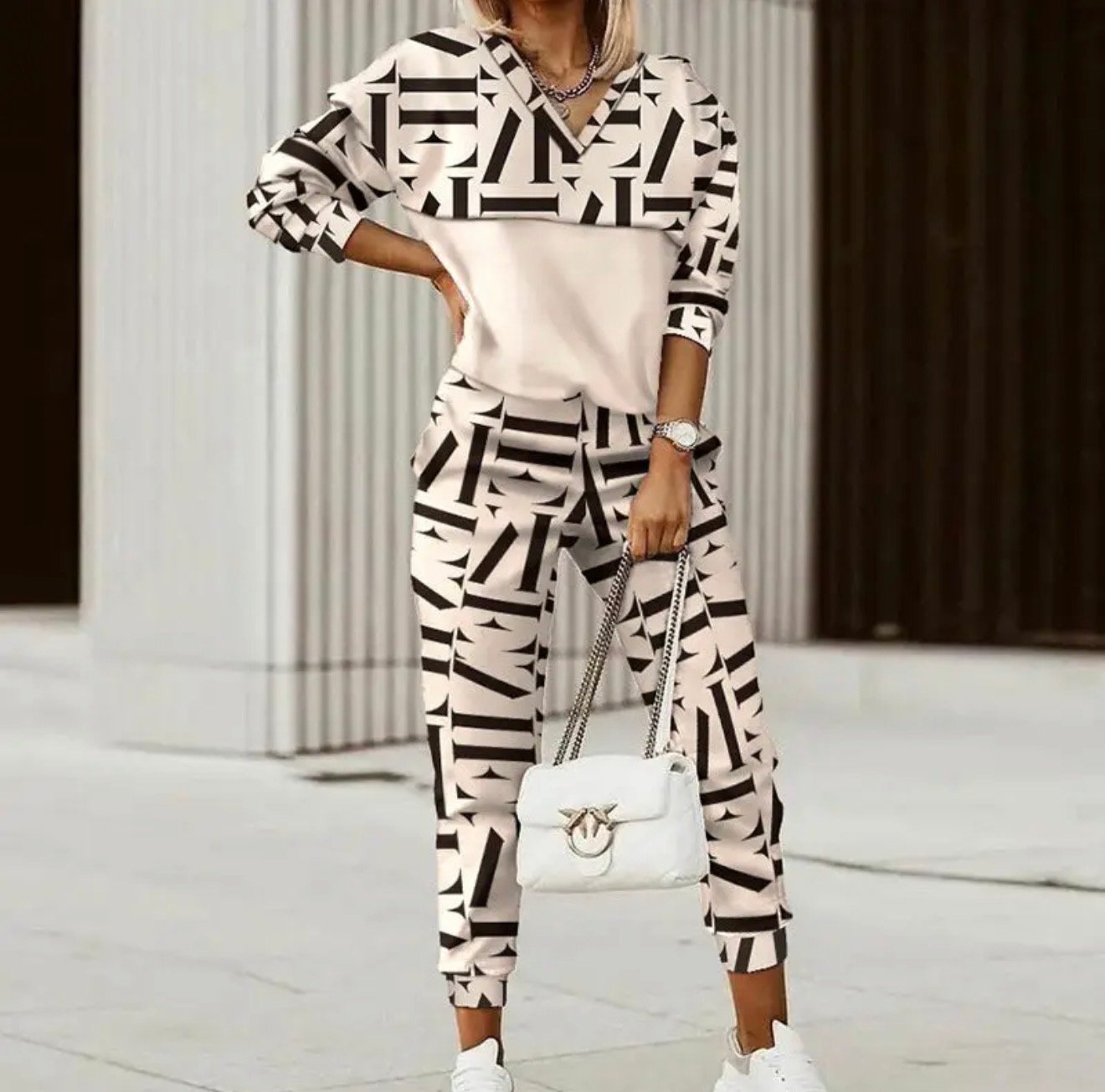 Conjunto estampado geométrico